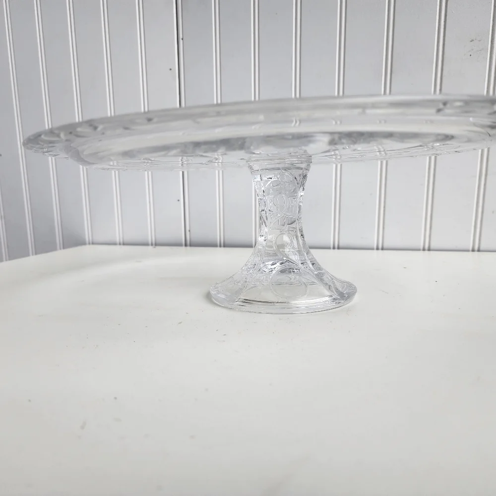 Gorgeous Goods Footed Cake Plate, 11